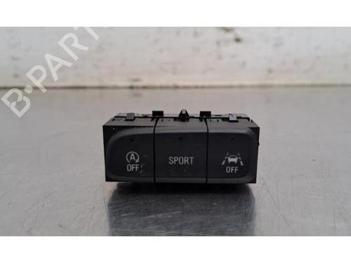 switch-opel-mokka-2020-36099982 main image