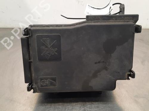 Used Fuse box RENAULT TRAFIC III Van (FG_) 1.6 dCi 115 (FGMD) (116 hp) 23606709