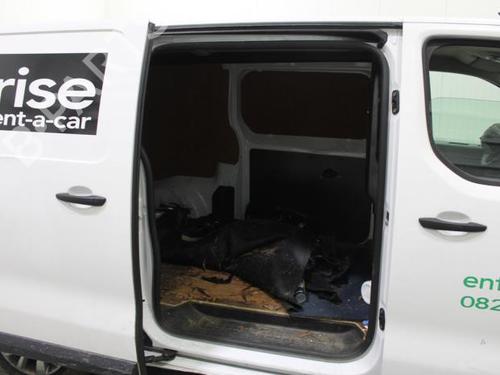 Left front steering knuckle CITROËN JUMPY III Van (V_) 2.0 BlueHDi 145 | BP23598682M25