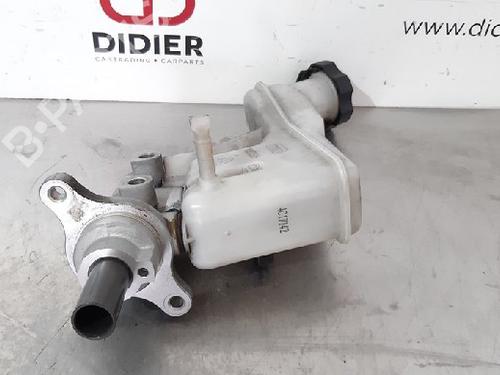 Used Brake master cylinder KIA SPORTAGE III (SL) 2.0 CRDi AWD (136 hp) 10879830