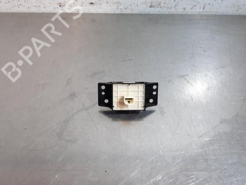 Switch TOYOTA COROLLA Saloon (_E21_) 1.8 VVTi Hybrid (ZWE211) | BP30739515I30