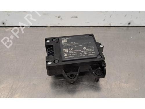 Used Electronic module TESLA MODEL X (5YJX) EV AWD (796 hp) 30521541