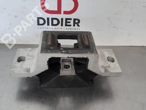 Used Engine mount RENAULT MASTER III Van (FV) 2.3 dCi 145 FWD (FV0E, FV0F, FV0H, FV02, FV0M, FV0S,... (146 hp) 10879646