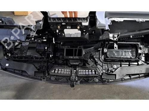 Dashboard PEUGEOT 308 III (FB_, FH_, FP_, F3_, FM_) Hybrid 225 (F3DGYT, F3DGNH) | BP30605158C46