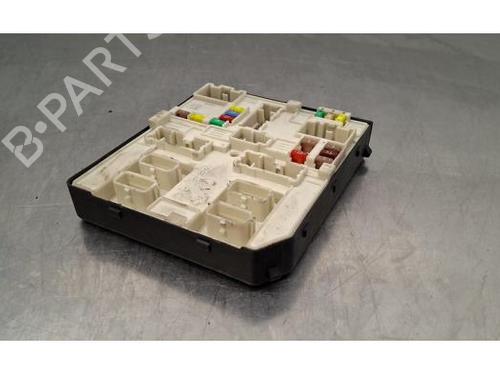 Fuse box RENAULT MASTER III Van (FV) 2.3 dCi 145 FWD (FV0E, FV0F, FV0H, FV02, FV0M, FV0S,... | BP32284391E1