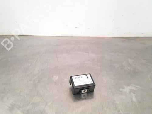 Used Electronic module TOYOTA YARIS (_P13_) 1.3 (NSP130_, NSP130) (99 hp) 19632458