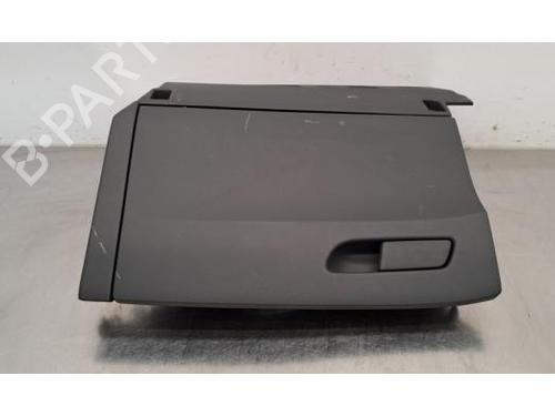 Used Glove box AUDI A4 B9 (8W2, 8WC) 1.4 TFSI (150 hp) 29468026