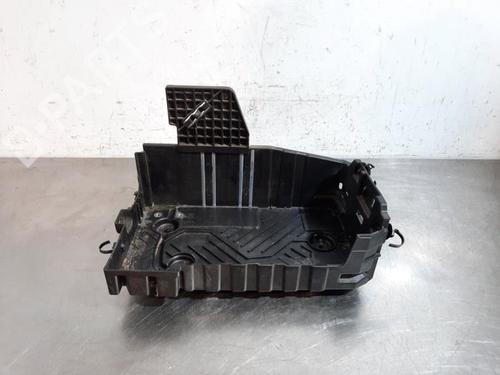 Used Support PEUGEOT 2008 II (UD_, US_, UY_, UJ_, UR_, UC_) 1.2 PureTech 130 (USHNS, URHNS) (130 hp) 23628004