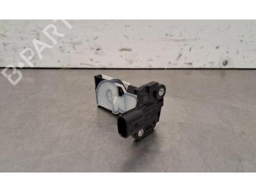 Débitmètre de masse D'Air TOYOTA YARIS (_P21_, _PA1_, _PH1_) 1.5 Hybrid (MXPH10, MXPH11) (116 hp) 30806810