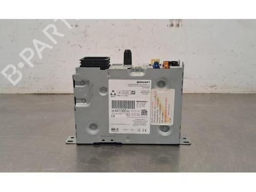 Used Electronic module Electronic module PEUGEOT 3008 II SUV (MC_, MR_, MJ_, M4_) 1.2 THP/ PureTech 130 (MRHNSM, MRHNSU, MRHNSJ, MRHNYW,... (131 hp) 34199022 34199022