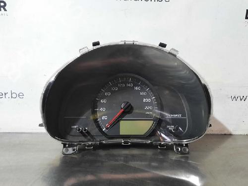 Used Instrument cluster TOYOTA YARIS (_P13_) 1.0 (KSP130_, KSP130) (69 hp) 10875904