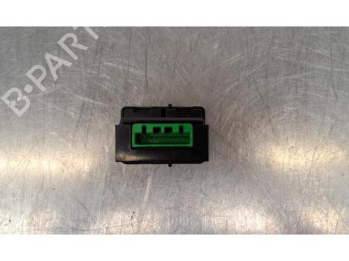 Switch LAND ROVER RANGE ROVER SPORT II (L494) 3.0 SDV6 4x4 | BP30500995I30