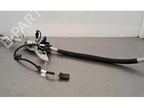 Used AC pipe PEUGEOT 308 III (FB_, FH_, FP_, F3_, FM_) e-308 (FMZKWZ) (156 hp) 27315265