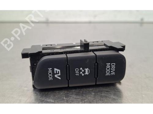 Used Switch Switch TOYOTA YARIS CROSS (MXP_) 1.5 Hybrid AWD-i (MXPJ16) (131 hp) 40289208 40289208