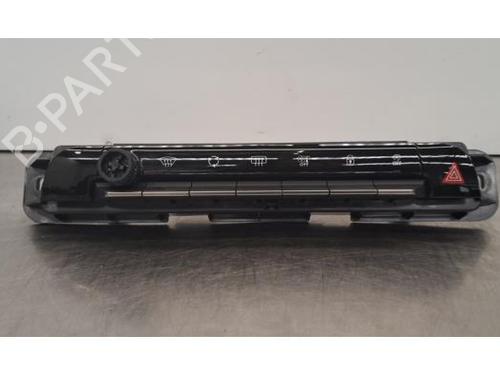 Used Warning switch CITROËN C5 AIRCROSS (A_) 1.5 BlueHDi 130 (ACYHZJ, ACYHZR) (131 hp) 30195049