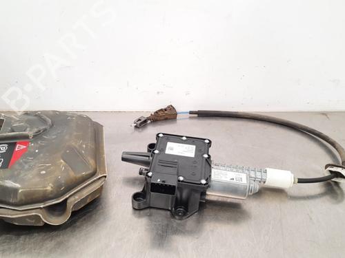 Used Electric handbrake DS DS 4 / DS 4 CROSSBACK (NX_) 1.6 BlueHDi 120 (120 hp) 15790866