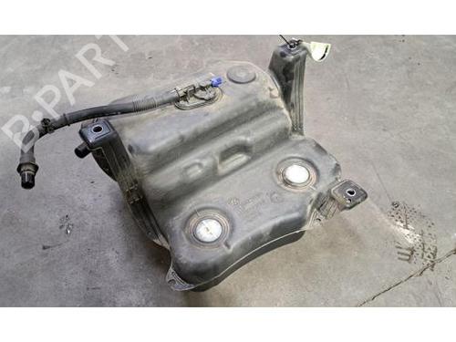 Used AdBlue tank VW PASSAT B8 Variant (3G5, CB5) 2.0 TDI (122 hp) 24015152