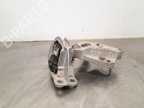 Used Engine mount DACIA DUSTER (HM_) 1.0 LPG (HMMT) (101 hp) 17112838