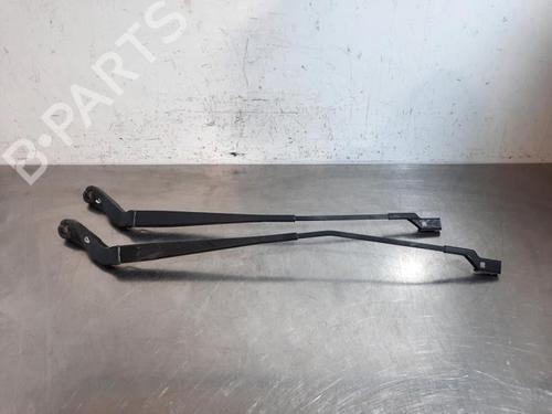 Used Front windshield wiper arm CITROËN JUMPER II Van 2.0 BlueHDi 130 (130 hp) 23622304