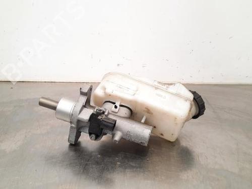 Used Brake master cylinder VW TRANSPORTER T5 Van (7HA, 7HH, 7EA, 7EH) 2.0 TDI (140 hp) 23583371