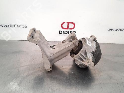 Used Engine mount BMW 1 (F20) 116 d (116 hp) 10890466