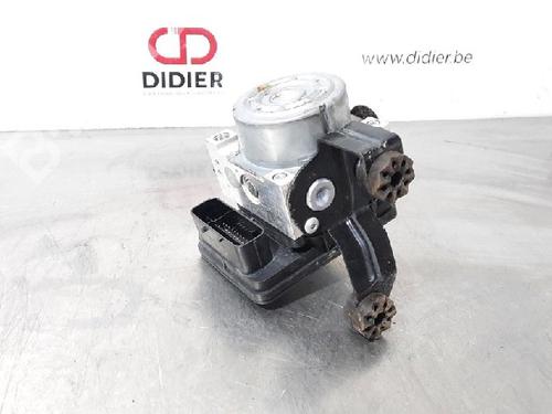 Used ABS pump ABS pump BMW 1 (F20) 118 d (143 hp) 10884464 10884464