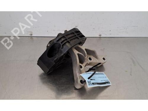 Used Engine mount Engine mount PEUGEOT 2008 II (UD_, US_, UY_, UJ_, UR_, UC_) 1.2 PureTech 100 (USHNK) (101 hp) 34117785 34117785