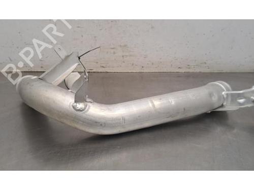 Używane Rura intercoolera Rura intercoolera VOLVO V60 II (225) T6 Plug-in Hybrid AWD (349 hp) 36757703 36757703