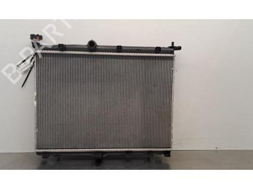 Used Water radiator Water radiator 37453833 37453833