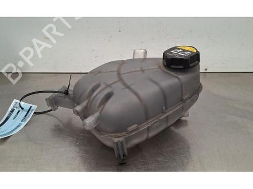 expansion-tank-volvo-xc40-536-2017-33612468 main image