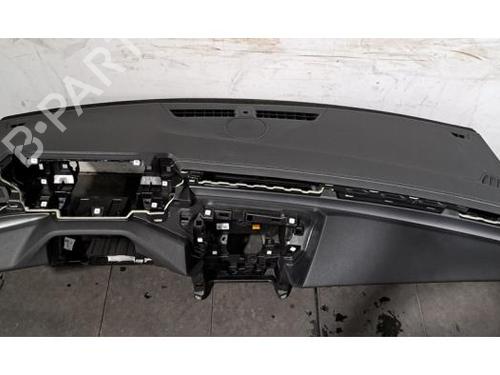 Used Dashboard PEUGEOT 308 III (FB_, FH_, FP_, F3_, FM_) e-308 (FMZKWZ) (156 hp) 30739552