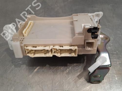 Used Electronic module TOYOTA YARIS (_P13_) 1.5 Hybrid (NHP130_, NHP130) (101 hp) 15293109