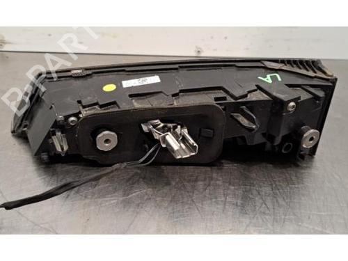 Left taillight PEUGEOT 308 III (FB_, FH_, FP_, F3_, FM_) Hybrid 225 (F3DGYT, F3DGNH) | BP31698769C34