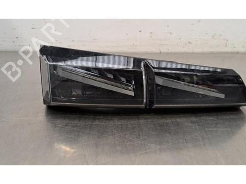 Used Left taillight PEUGEOT 308 III (FB_, FH_, FP_, F3_, FM_) Hybrid 225 (F3DGYT, F3DGNH) (224 hp) 30605159