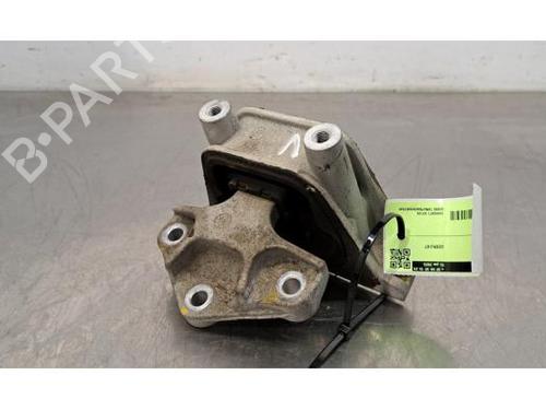 Used Gearbox mount SUZUKI SX4 S-Cross (JY) 1.4 T AllGrip (AKK414) (140 hp) 23637295