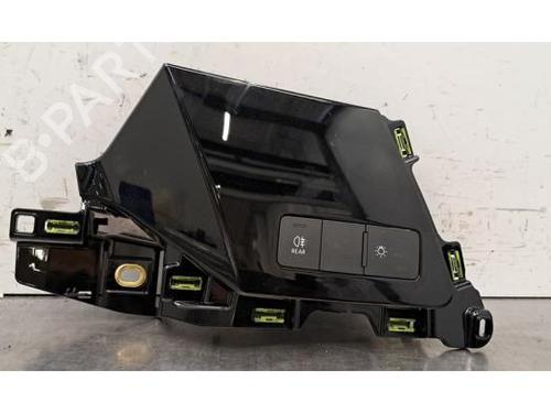 switch-audi-a3-sportback-8ya-8yf-2019-36680929 main image