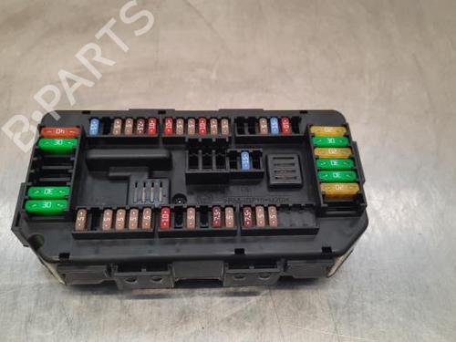 Used Fuse box BMW 2 Coupe (F22, F87) 218 d (150 hp) 23631552