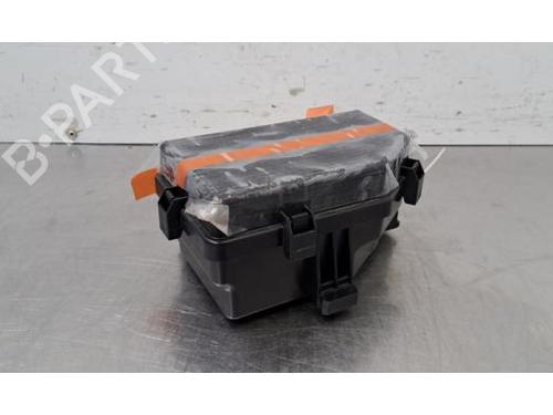 fuse-box-audi-q8-e-tron-suv-geg-2022-35778044 main image