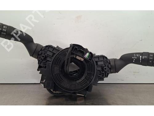 Used Steering column stalk TOYOTA YARIS (_P21_, _PA1_, _PH1_) 1.5 Hybrid (MXPH10, MXPH11) (116 hp) 31655818