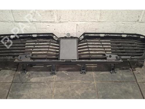 Used Grille Grille PEUGEOT 3008 III (KA_, KB_, KC_) e-210 (KCZKZX) (213 hp) 32665031 32665031