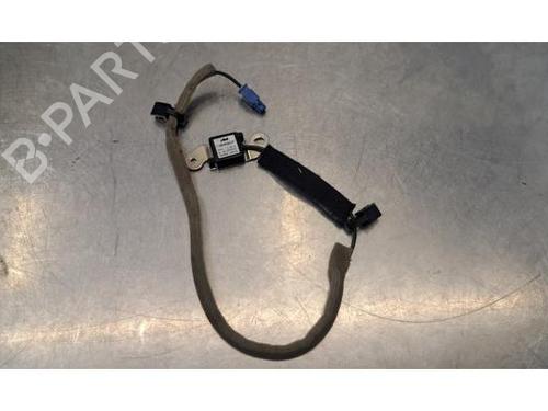 Used Antenna/Base Antenna/Base MCLAREN MP4 Coupe 12C (600 hp) 40202246 40202246