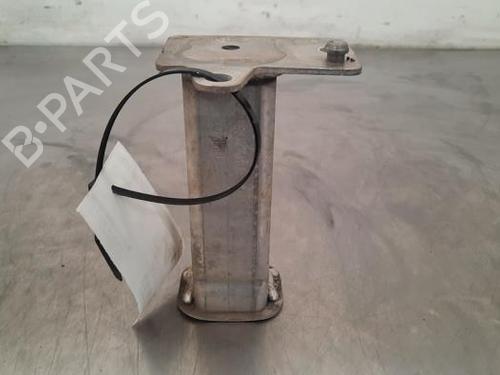 Used Support OPEL CORSA F (P2JO) CORSA-e (68) (136 hp) 23617154
