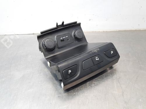 Mittelkonsole HYUNDAI ix35 (LM, EL, ELH) 1.7 CRDi (116 hp) 17563180
