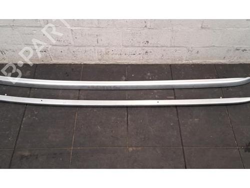Used Roof bar RENAULT MEGANE IV Hatchback (B9A/M/N_) 1.6 E-TECH 160 (B9NH) (160 hp) 29871753