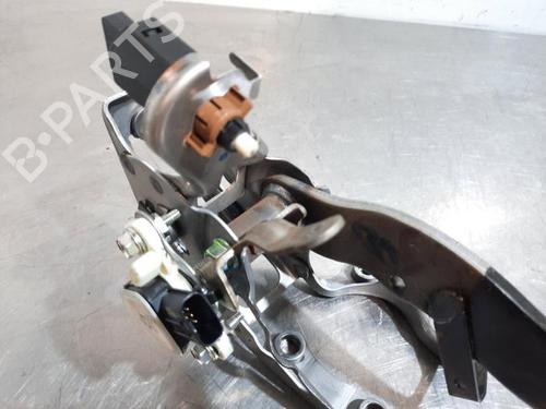 Break pedal TOYOTA YARIS (_P13_) 1.5 Hybrid (NHP130_, NHP130) | BP23579136I19 
