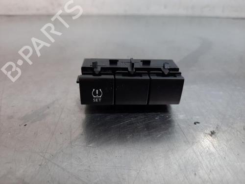 Used Switch Switch PEUGEOT 208 I (CA_, CC_) 1.2 VTi 68 / PureTech 68 (68 hp) 36444020 36444020
