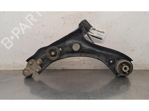 Used Right front suspension arm Right front suspension arm 37511582 37511582