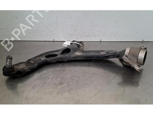 Venstre fortil bærearm Venstre fortil bærearm BMW 1 (F40) 118 i (140 hp) 37479207 37479207