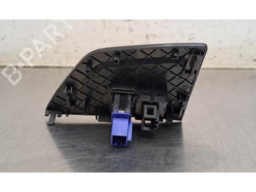 Alarmlicht Schakelaar Alarmlicht Schakelaar VW POLO VI (AW1, BZ1, AE1) 1.6 TDI (95 hp) 35969823 35969823
