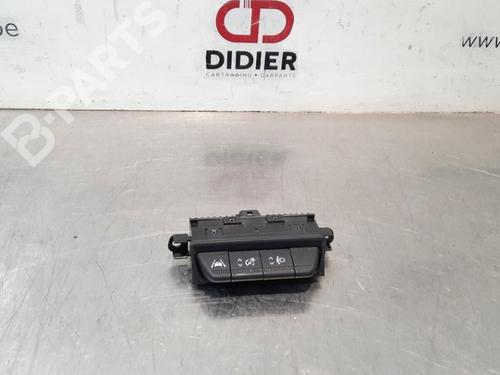 Used Switch Switch RENAULT CAPTUR II (HF_) Blue dCi 115 (HFAD) (116 hp) 11107947 11107947